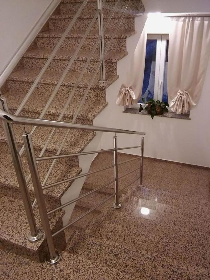 נובי ווינודולסקי Garfild 1 Guest House מראה חיצוני תמונה